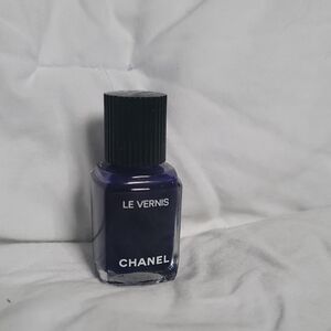 CHANEL Le Vernis Nail Polish — Deep Purple